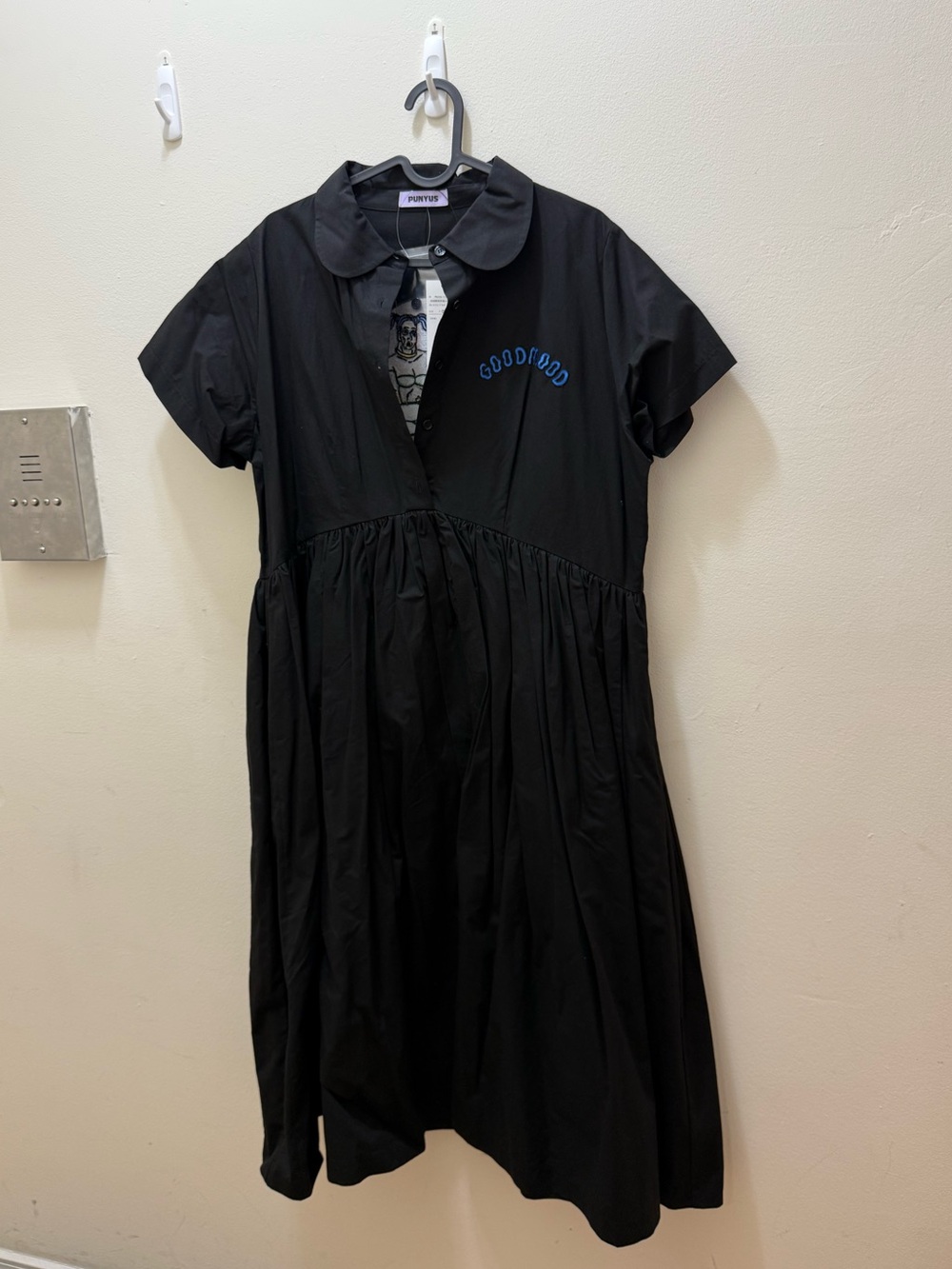 Black Short-Sleeve Peter Pan Collar Dress with Embroidery
